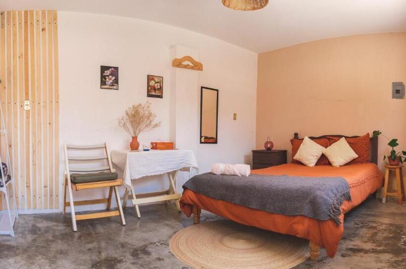 带共用浴室的标准房间, Casa Sofia Guest House