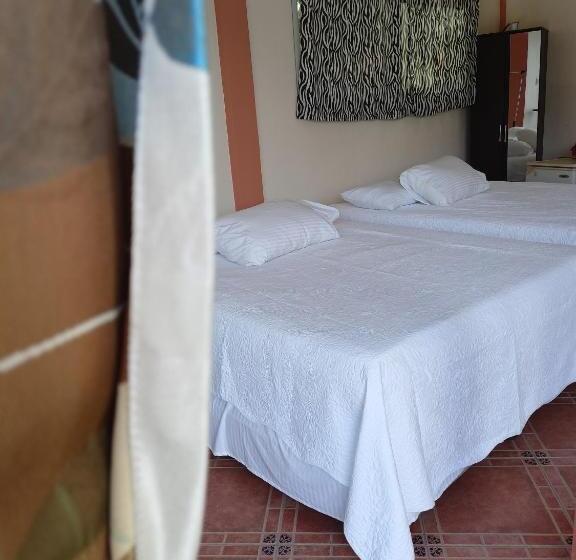 디럭스 패밀리 룸, Elicon Suites
