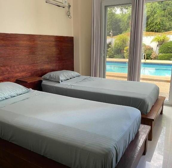 Номер Deluxe, Elicon Suites