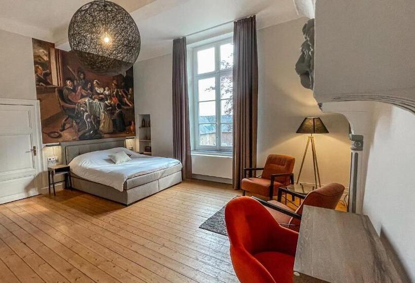 اتاق لوکس, B&b Kasteel Wolfrath