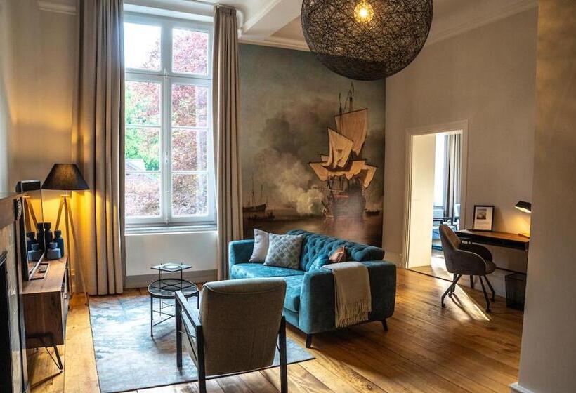 اتاق لوکس, B&b Kasteel Wolfrath