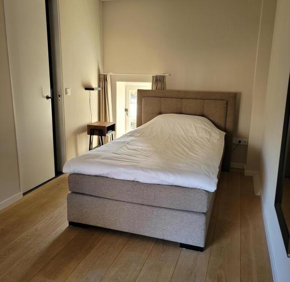 标准单人间, B&b Kasteel Wolfrath