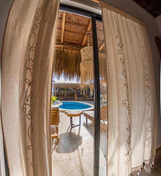 Quarto Triplo Basic, Boutique Beso De Sal