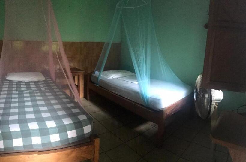 Номер Стандарт, Hostal Así Es Mi Tierra