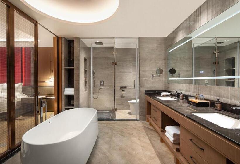 سوییت اجرایی, La Quinta By Wyndham Weifang South
