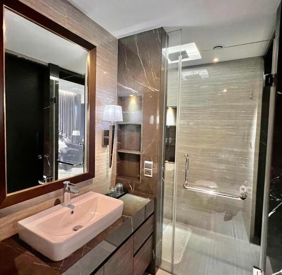 Quarto Deluxe, Zest Metropole