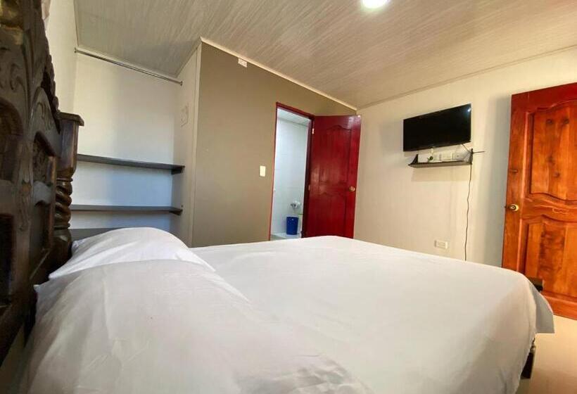 Quarto Estandar, Posada Shalain