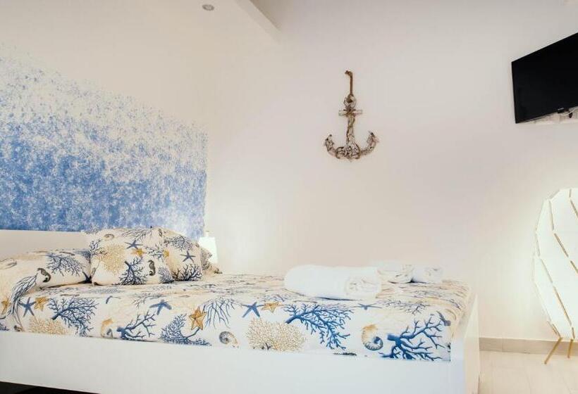 اتاق استاندارد, Levante Apartment