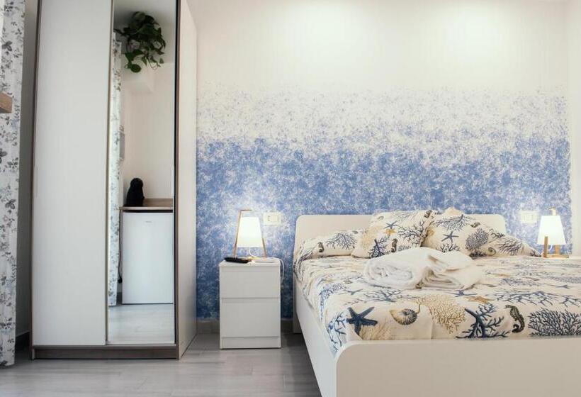 スタンダードルーム, Levante Apartment