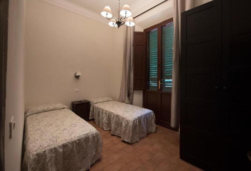 اتاق استاندارد چهار تخته, B&b Villa Regina