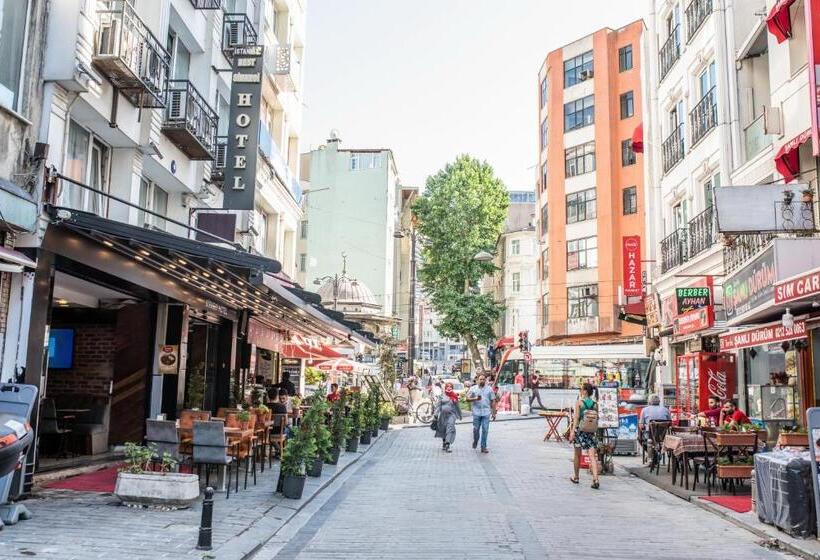 ファミリールーム, Istanbul Sirkeci