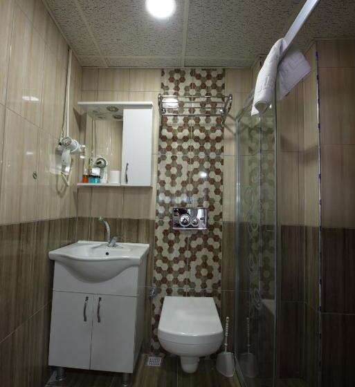 景色の見えるスタンダード４人部屋, Istanbul Sirkeci