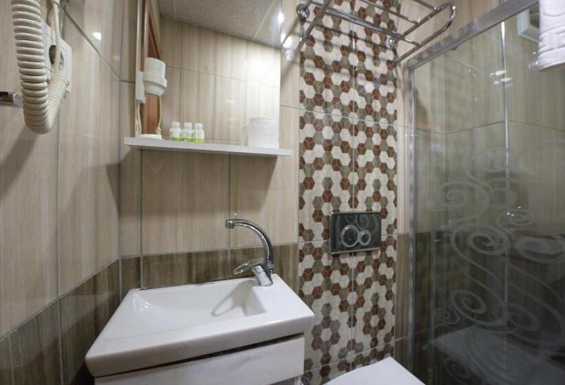 景色の見えるスタンダード４人部屋, Istanbul Sirkeci