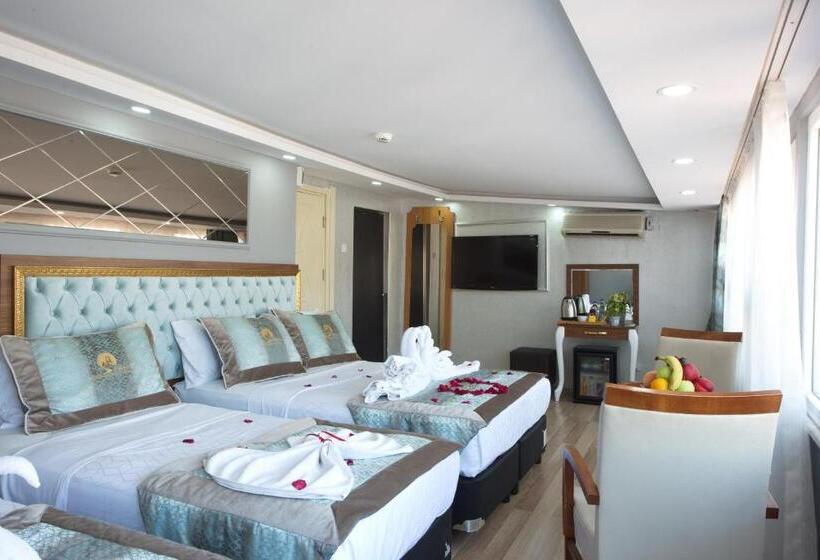 景色の見えるスタンダード４人部屋, Istanbul Sirkeci