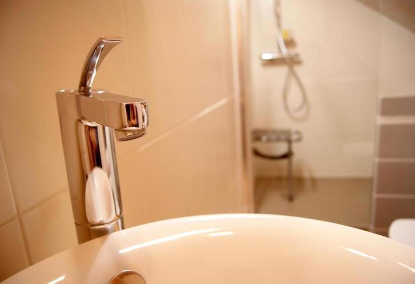 Quarto Standard Banheira Exterior, B&b Le Sourire Du Lac