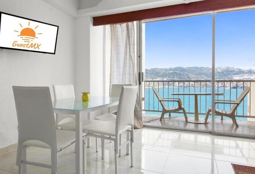 اتاق استاندارد چهار تخته با چشم‌انداز دریا, Suites Torres Gemelas Vip