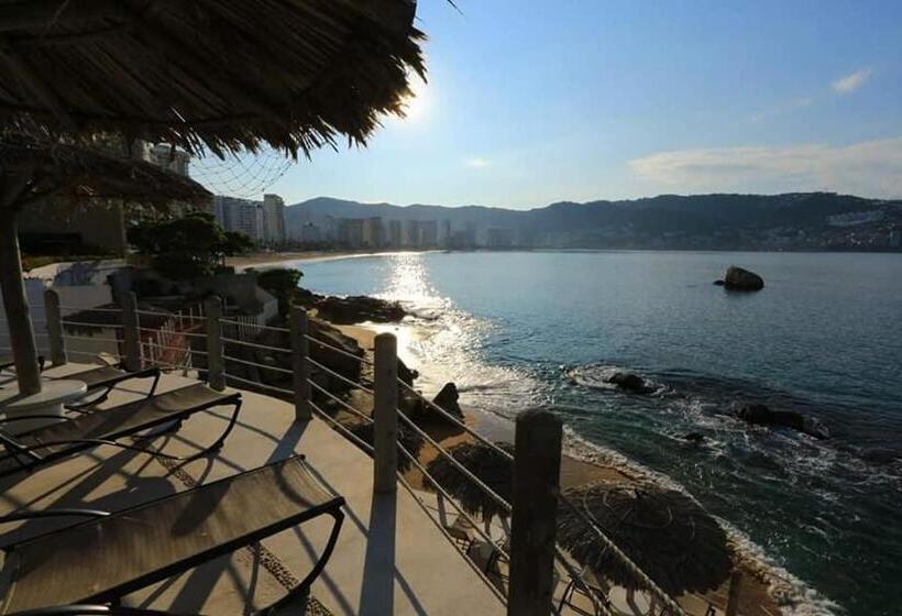اتاق استاندارد چهار تخته با چشم‌انداز دریا, Suites Torres Gemelas Vip