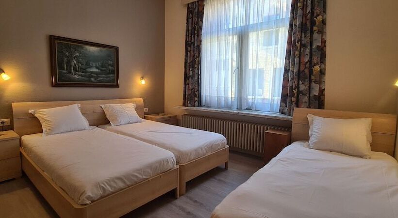 Номер Стандарт Трехместный, Alliance Hotel Ieper Centrum