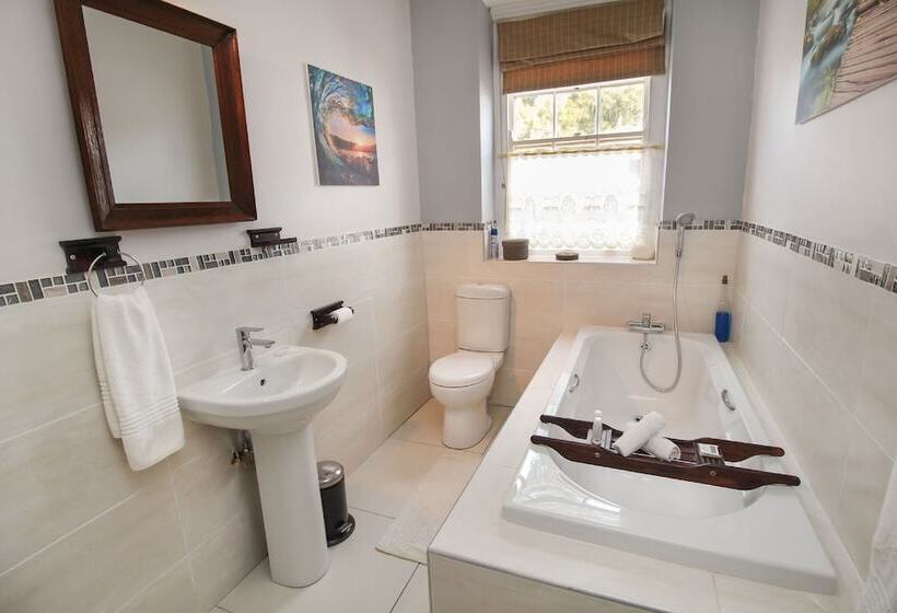 Номер Стандарт, Four Oaks Guesthouse