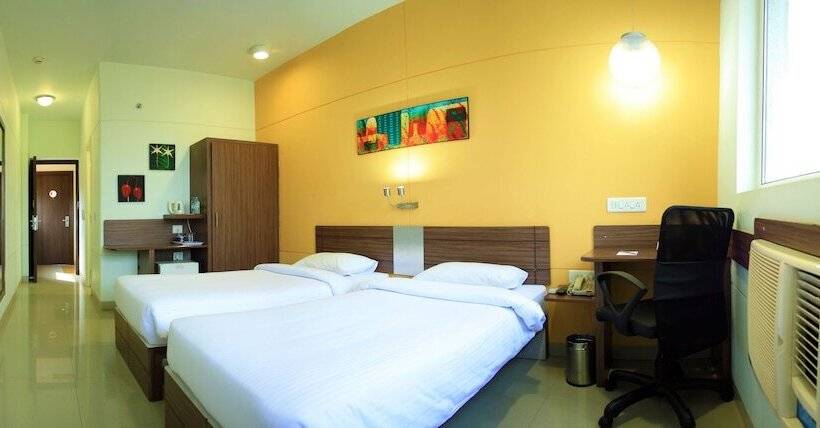 Номер Стандарт, Ginger East Delhi
