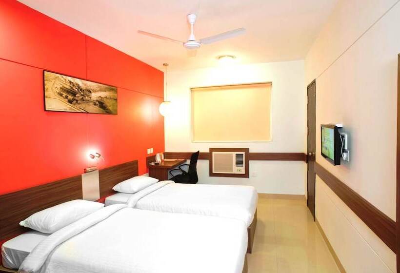 Номер Стандарт, Ginger East Delhi