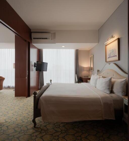 Президентский Люкс, The Capital Hotel Surabaya