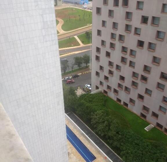Люкс Superior, Flat Brasília Líder   Eixo Monumental