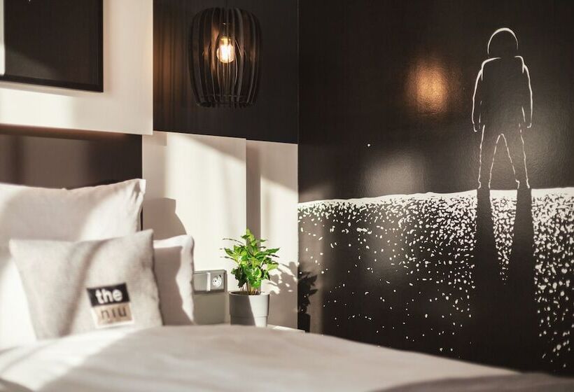 스탠다드 스튜디오, Holiday Inn   The Niu Star Sindelfingen, An Ihg