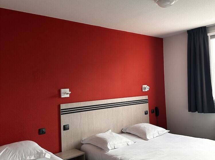 Номер Стандарт Трехместный, Brit Hotel La Ferté Sous Jouarre