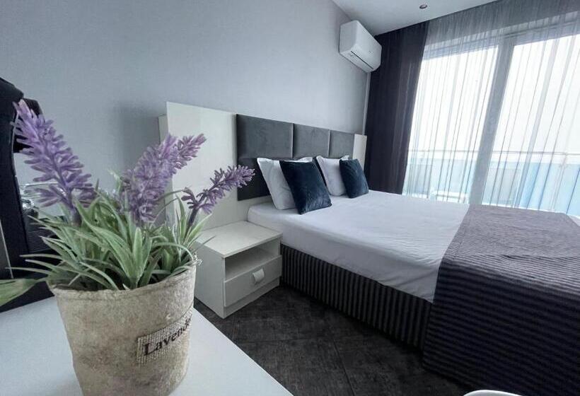 اتاق لوکس با بالکن و چشم‌انداز دریا, Agata Beach Boutique Adult Only