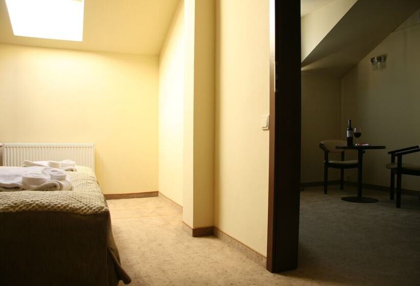 إستوديو قياسى, Elbrus Spa & Wellness