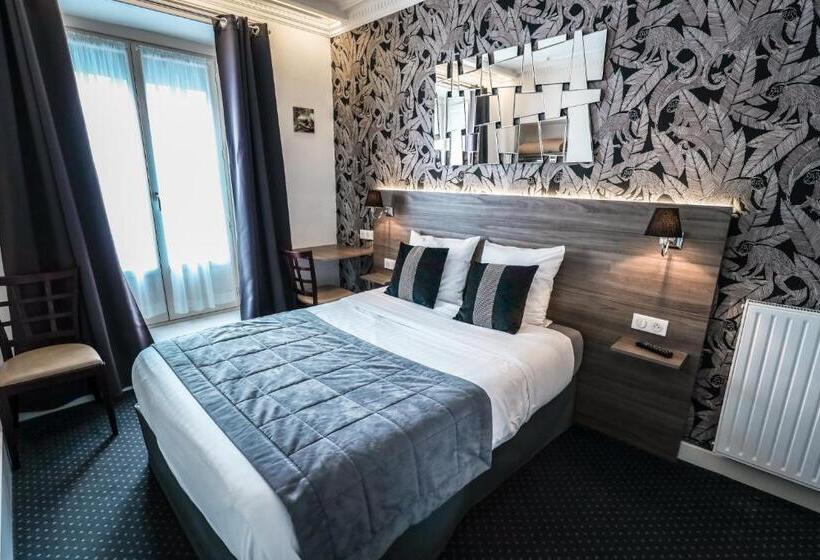Номер Стандарт, Hôtel De La T.a