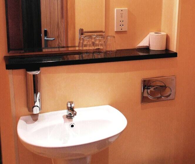 Номер Basic, Newcastle Jesmond