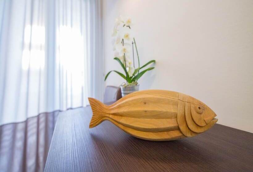 חדר קומפורט לשלושה, Mediterraneo Hotel & Suites