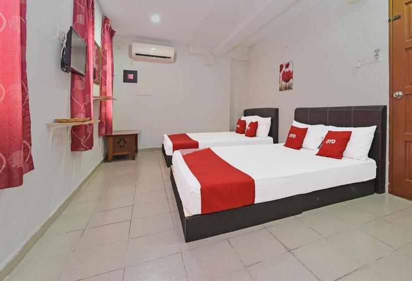 Family Suite, Oyo 90324 Muar Station