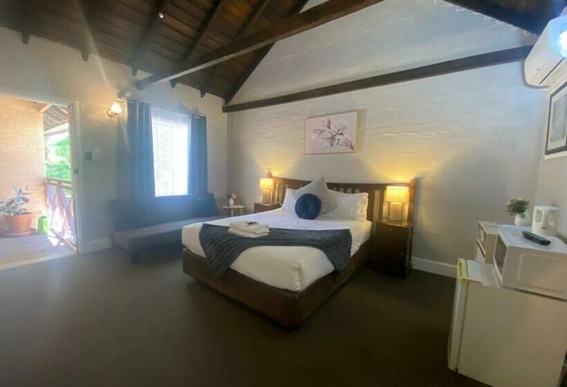 Номер Deluxe, Settlers House York