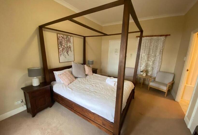 Номер Стандарт с Гидромассажем, Settlers House York