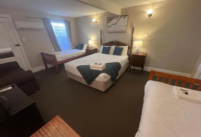Family Suite, Settlers House York