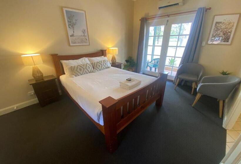 Номер Стандарт, Settlers House York