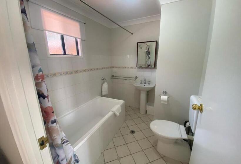 Номер Стандарт, Settlers House York
