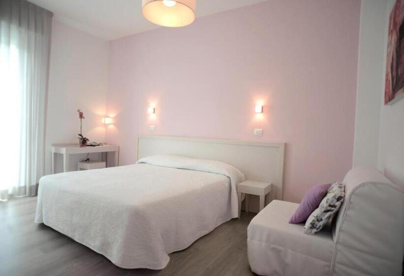 Quarto Quadruple Standart com Varanda, Maree