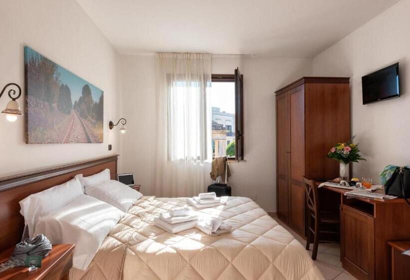Номер Стандарт, Relais Casina Copini
