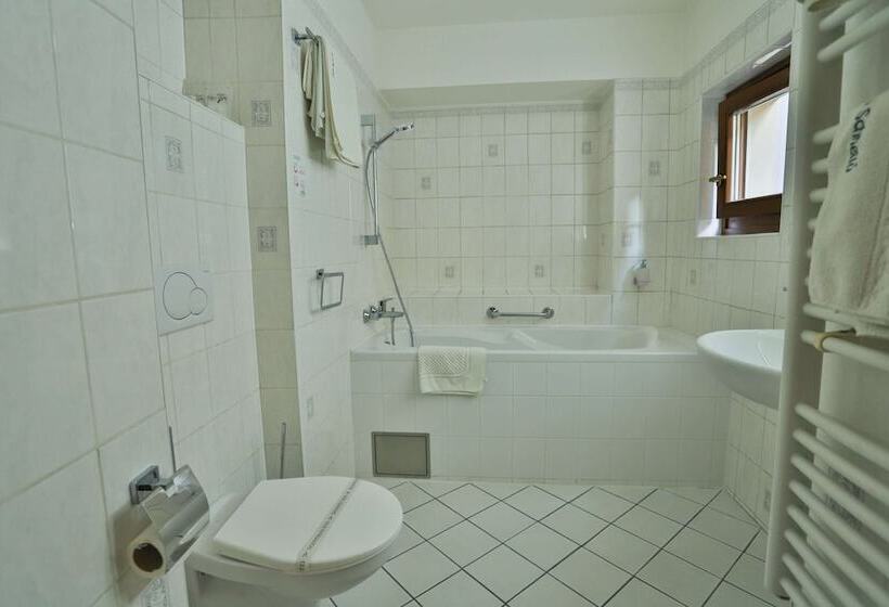 Quarto Economy, U Schnellu