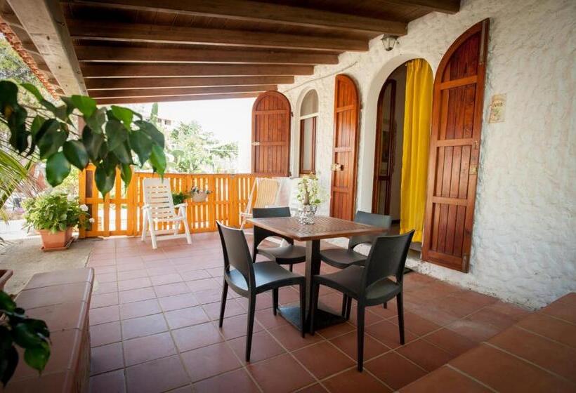غرفة قياسية رباعية, Villa Belfiori