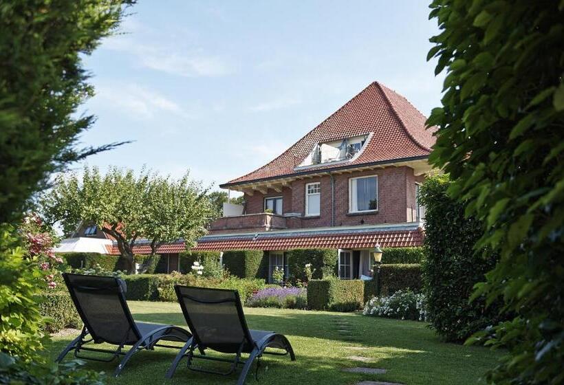 Номер Стандарт с Балконом, Villa Magnolia