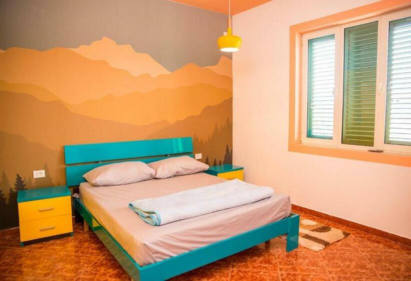 스탠다드 발코니 룸, Our Way Guest House & Hostel
