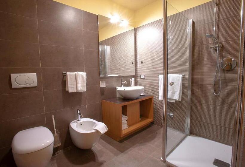 Номер Стандарт с Балконом, Albergo Cavallino Bianco