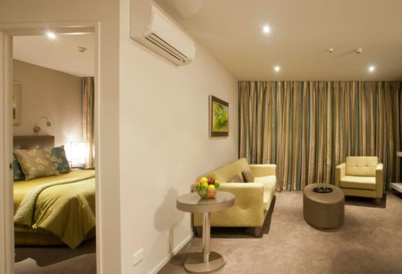 스위트, The St James Premium Accommodation