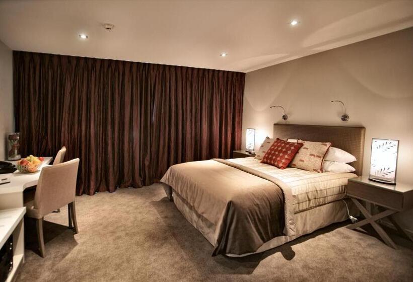 디럭스 스튜디오, The St James Premium Accommodation