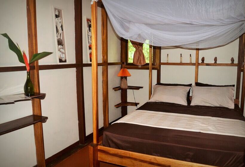 家族用バンガロー, Pachamama Jungle River Lodge   Punta Uva